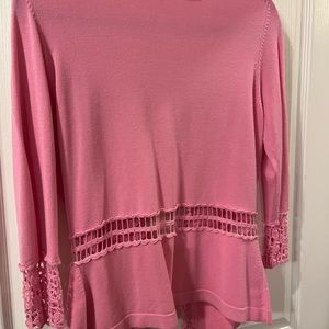 Karen Kane Long Sleeve Sweater Medium, 70% rayon, 3O% Nylon